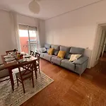 Enorme Y Luminoso Apartamento Para 13 Personas Con Balcones En El Corazon De Sevilla