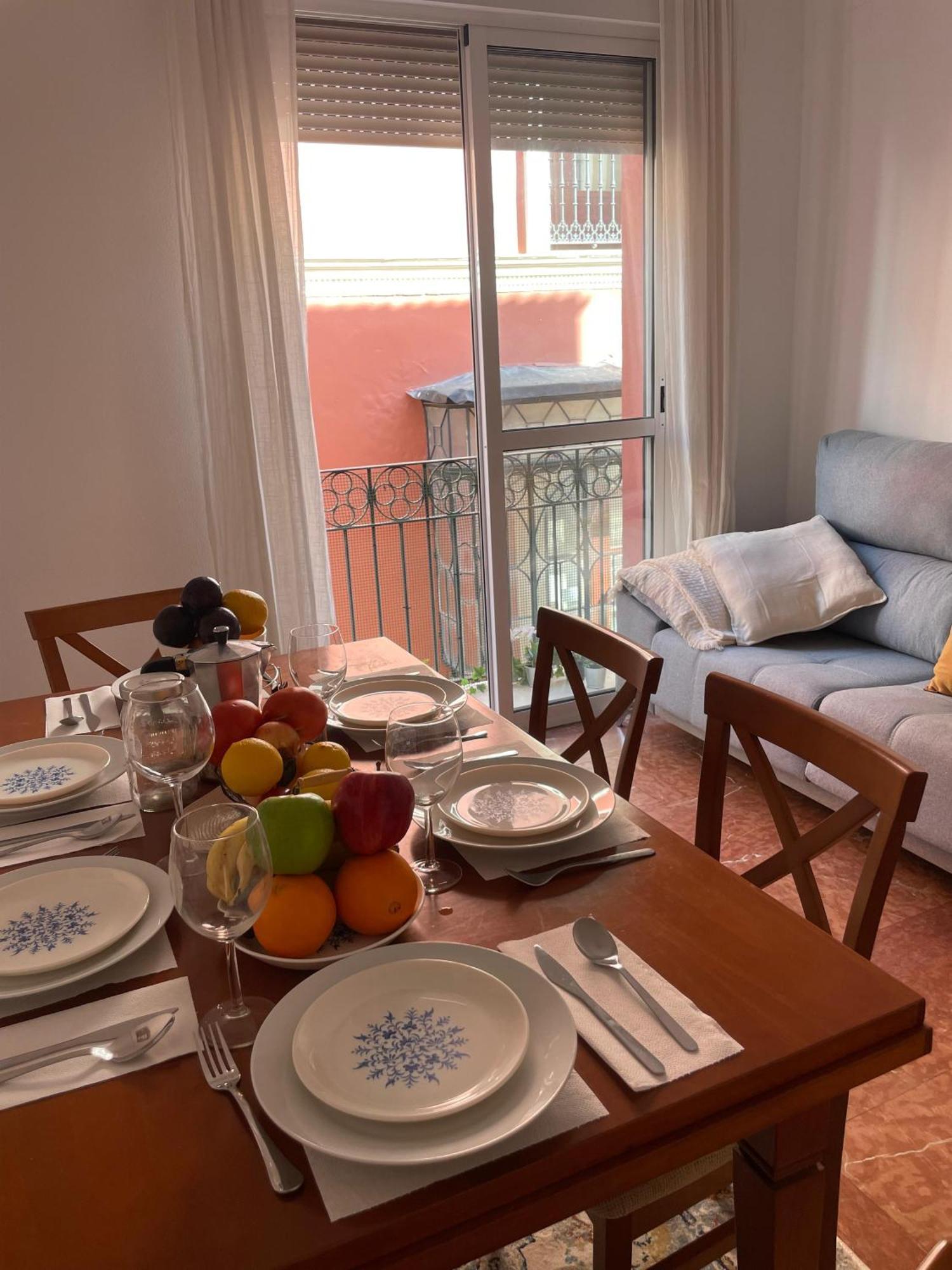 Enorme Y Luminoso 13 Personas Con Balcones En El Corazon De Appartement