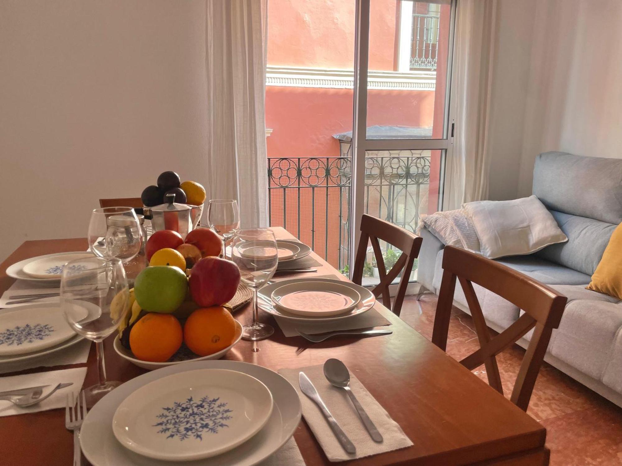 Enorme Y Luminoso 13 Personas Con Balcones En El Corazon De Appartement