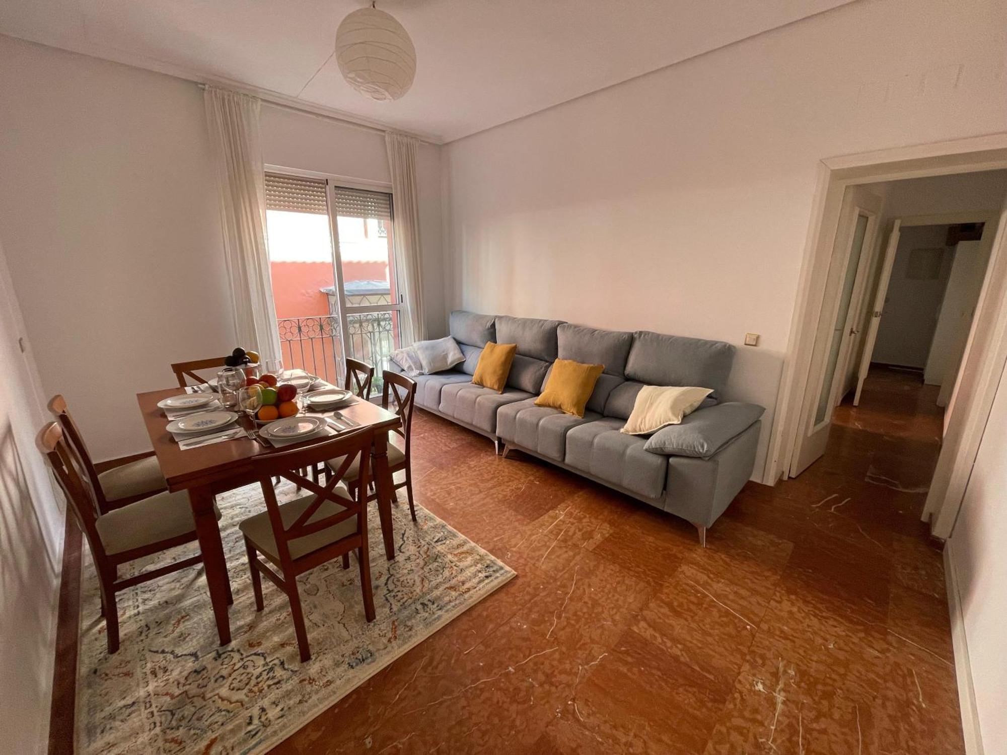 Enorme Y Luminoso 13 Personas Con Balcones En El Corazon De Apartment Seville