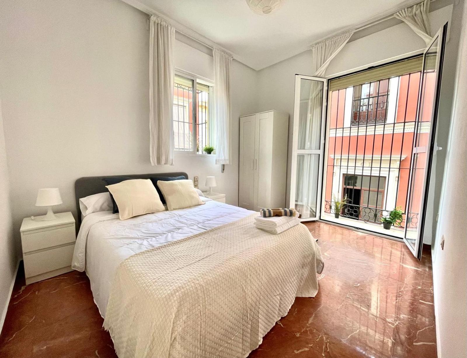 Appartement Enorme Y Luminoso 13 Personas Con Balcones En El Corazon De